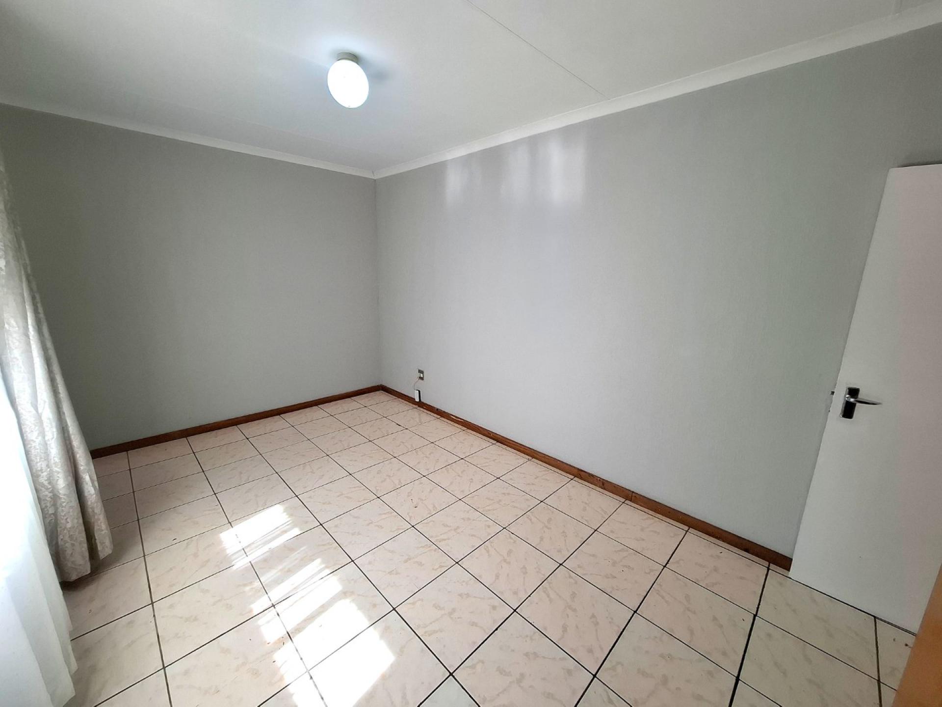  of property in Bendor