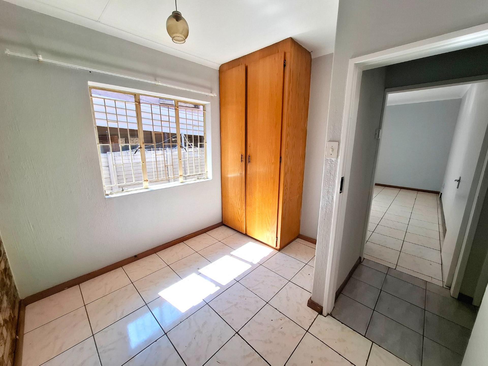  of property in Bendor