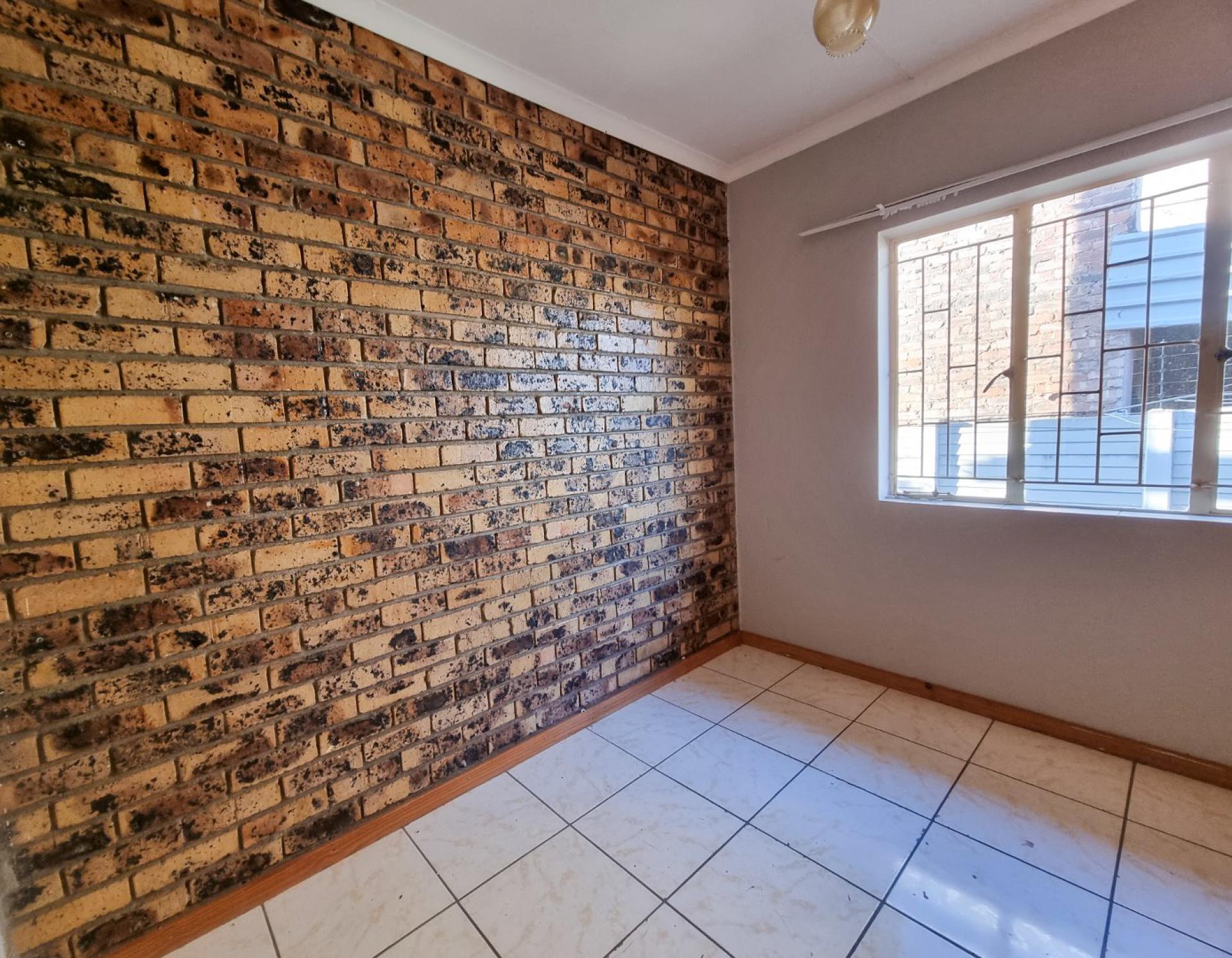  of property in Bendor