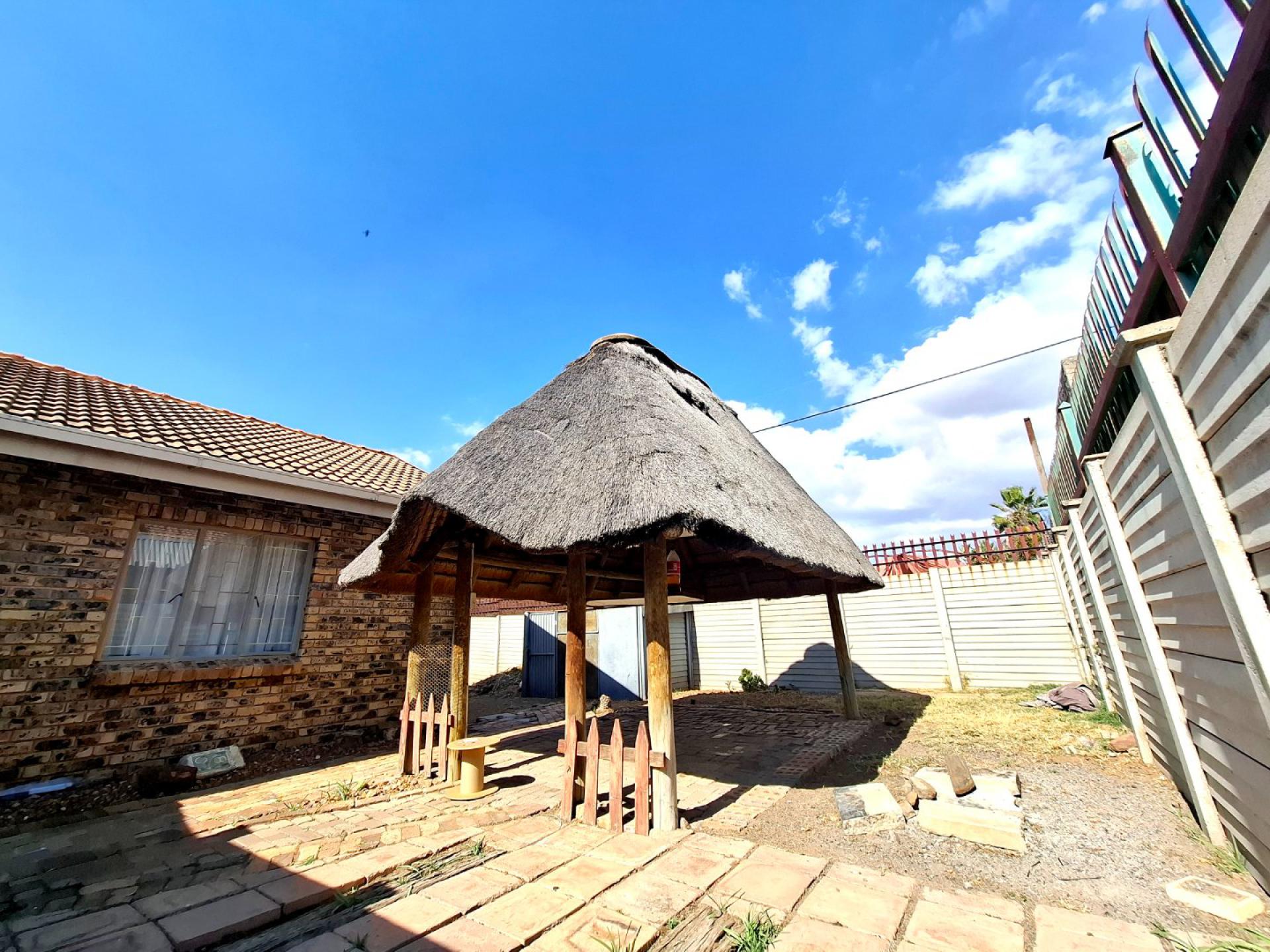  of property in Bendor