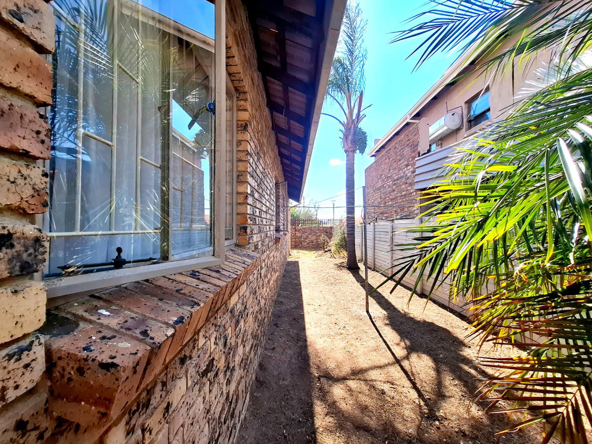  of property in Bendor