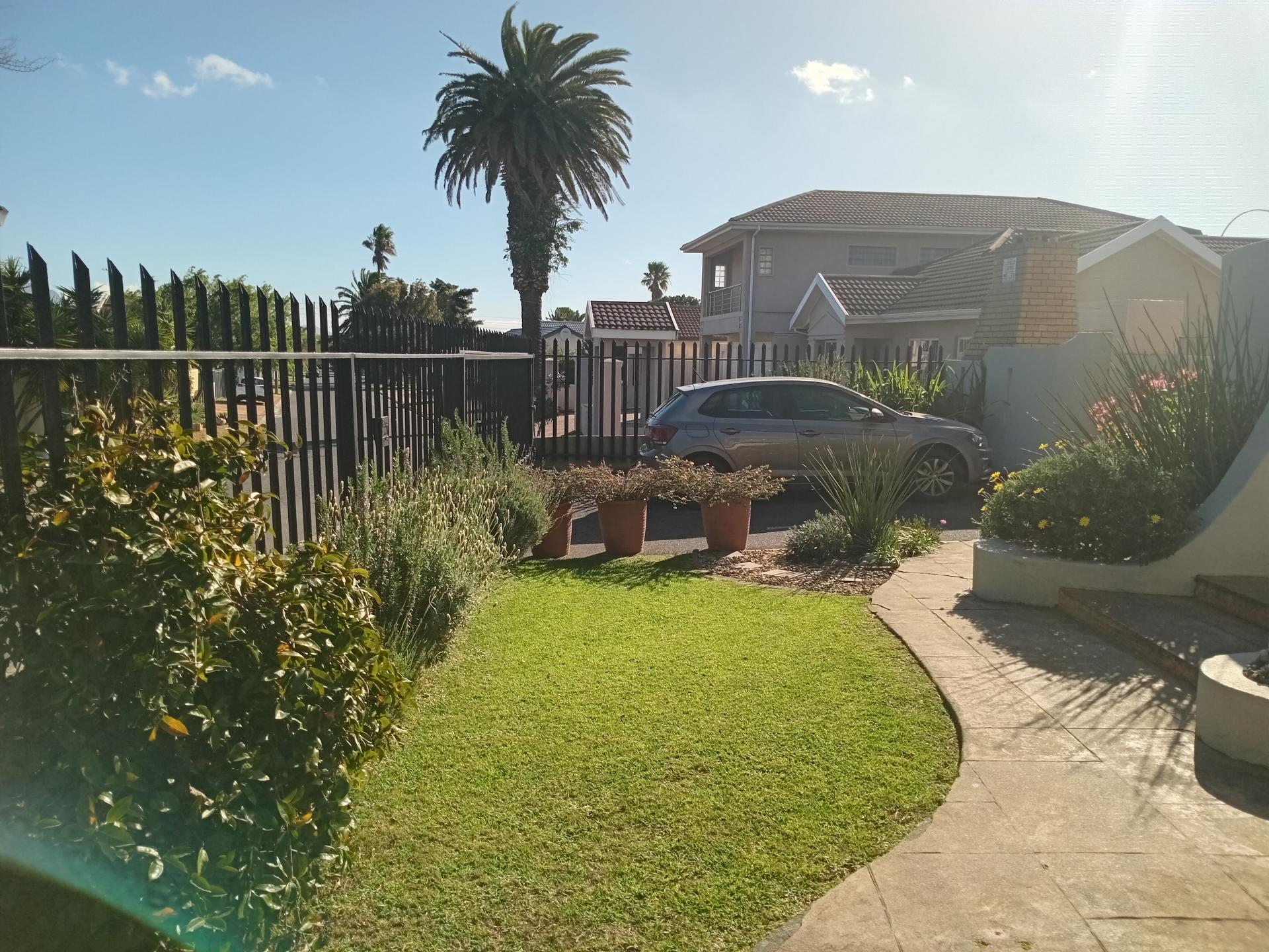  of property in Panorama 