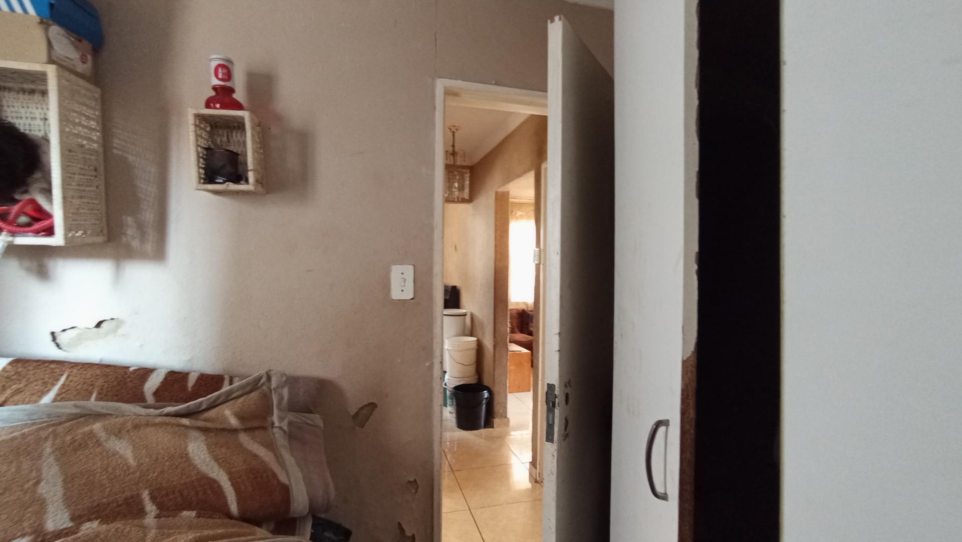 Bed Room 2 - 21 square meters of property in Kaalfontein