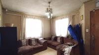 Lounges - 32 square meters of property in Kaalfontein