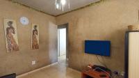 Lounges - 32 square meters of property in Kaalfontein