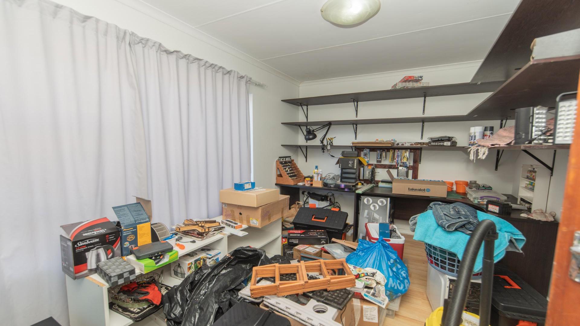 Bed Room 1 of property in Springfield