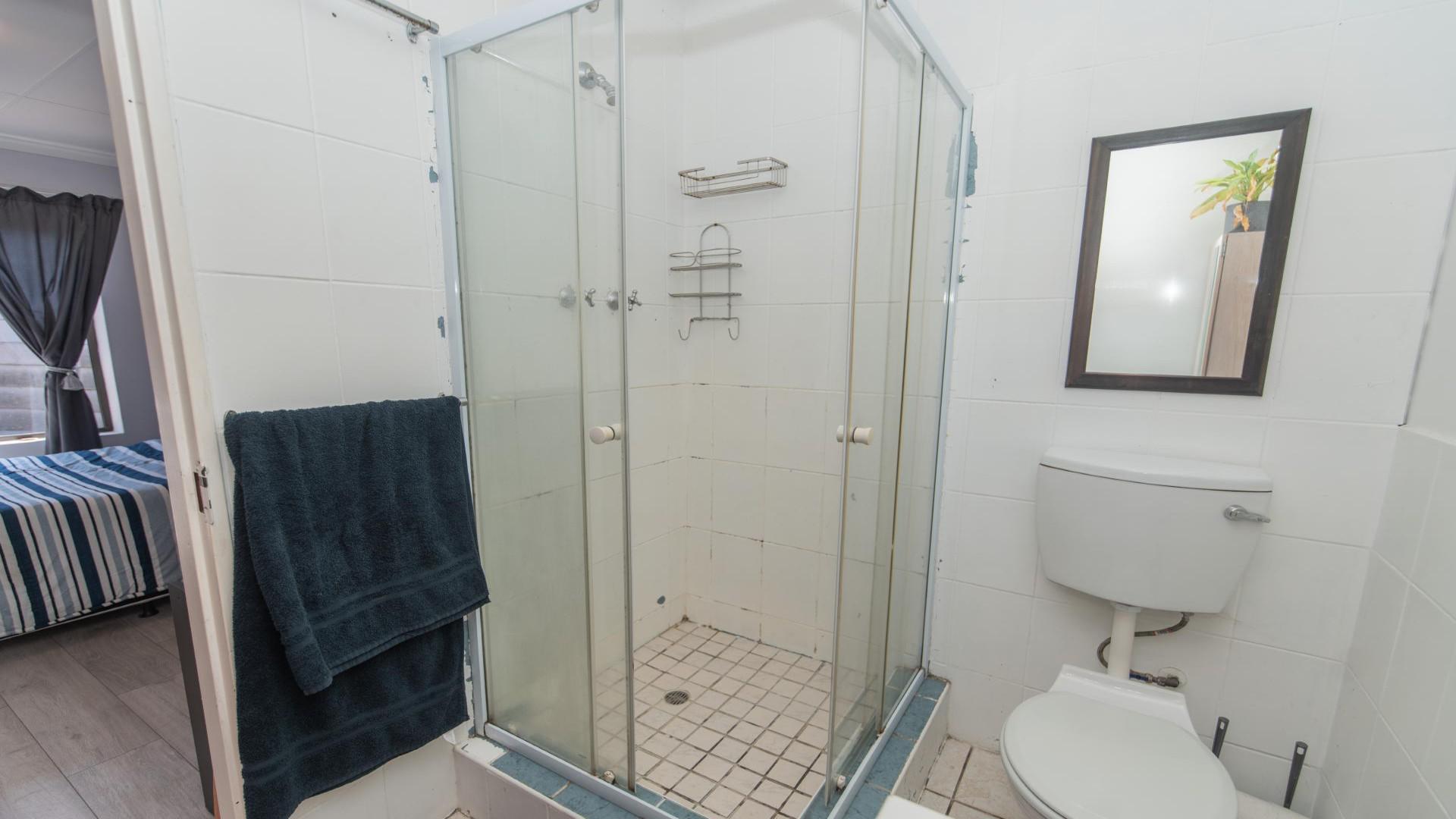 Main Bathroom of property in Springfield