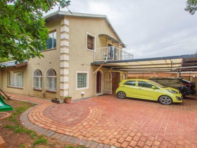 4 Bedroom House for Sale For Sale in Maraisburg - MR692889