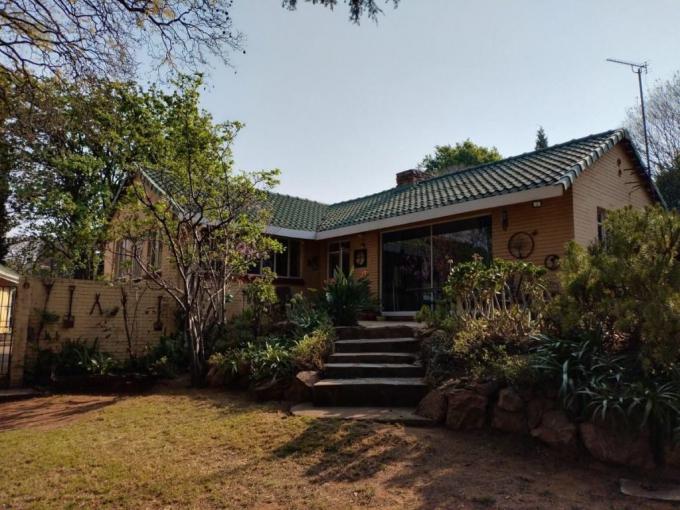 4 Bedroom House for Sale For Sale in Linmeyer - MR692891