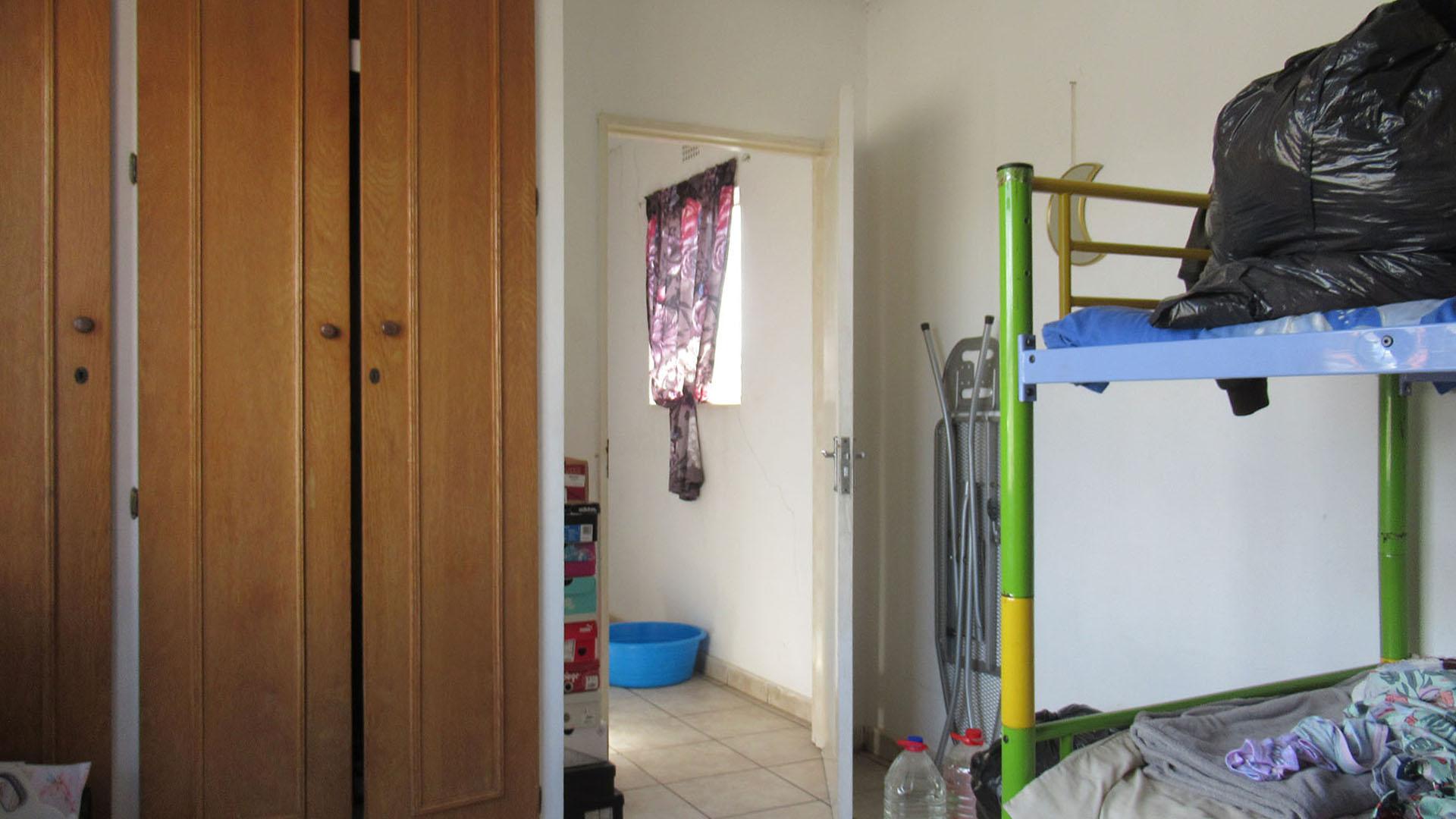 Bed Room 5+ - 31 square meters of property in Eldorado Park AH