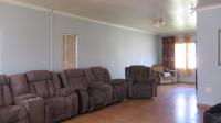 Lounges - 39 square meters of property in Eldorado Park AH