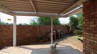 Patio - 11 square meters of property in Hennopspark