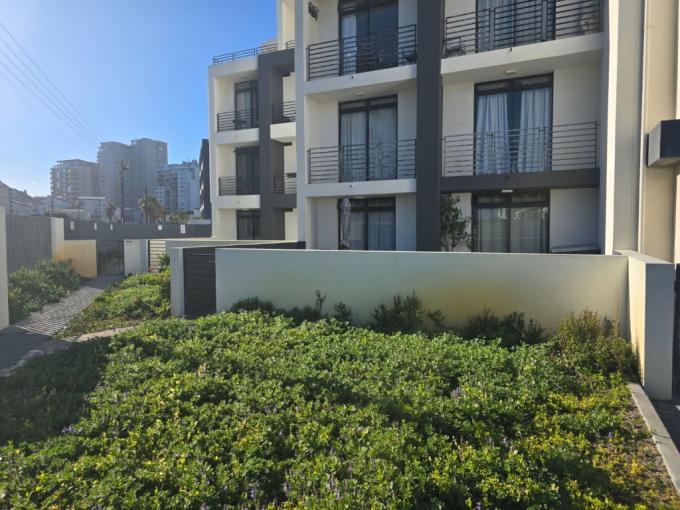 2 Bedroom Apartment to Rent in Bloubergstrand - Property to rent - MR692947