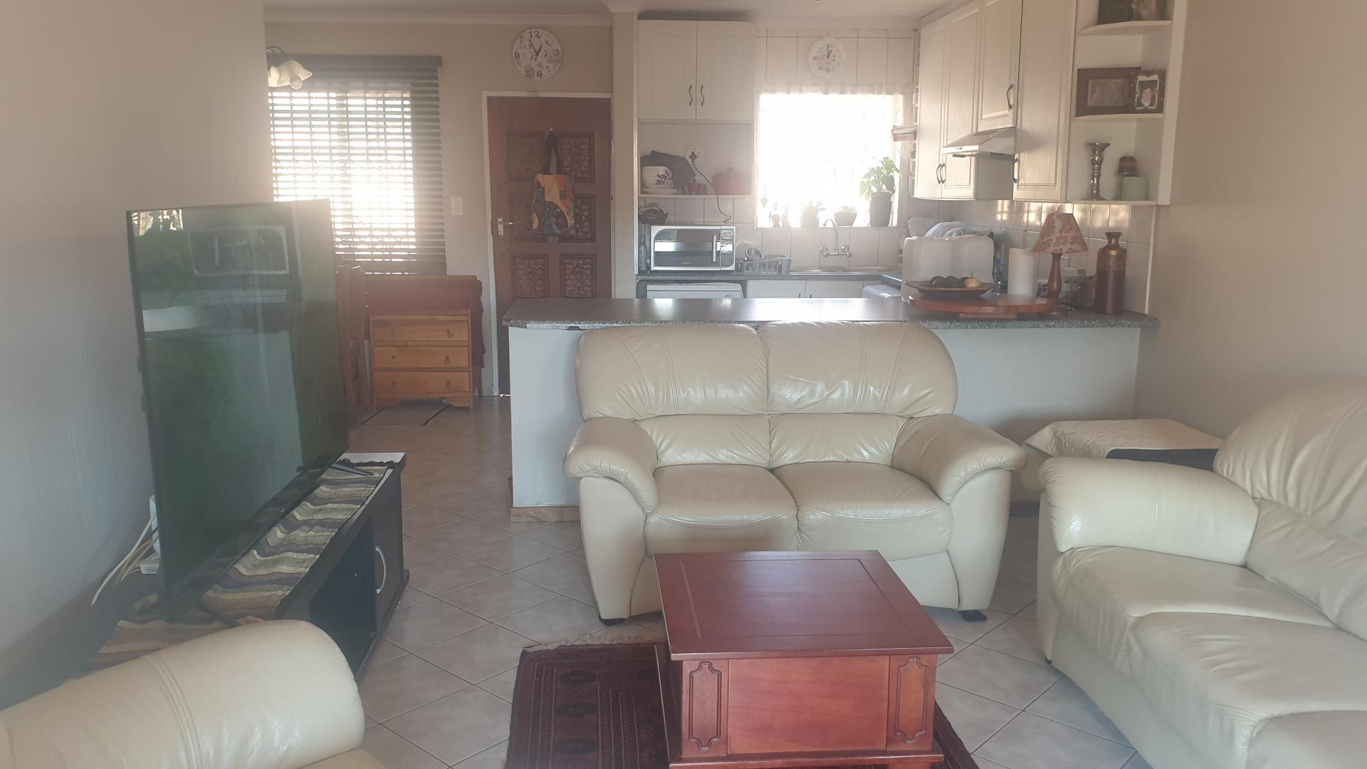  of property in Rooihuiskraal North