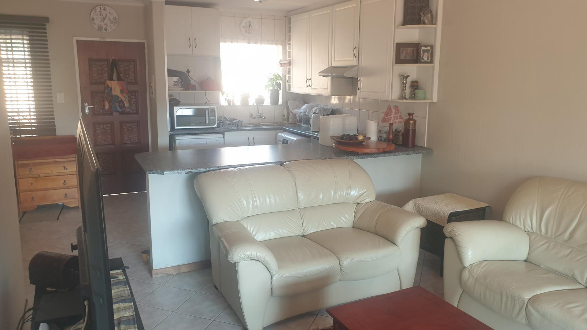  of property in Rooihuiskraal North