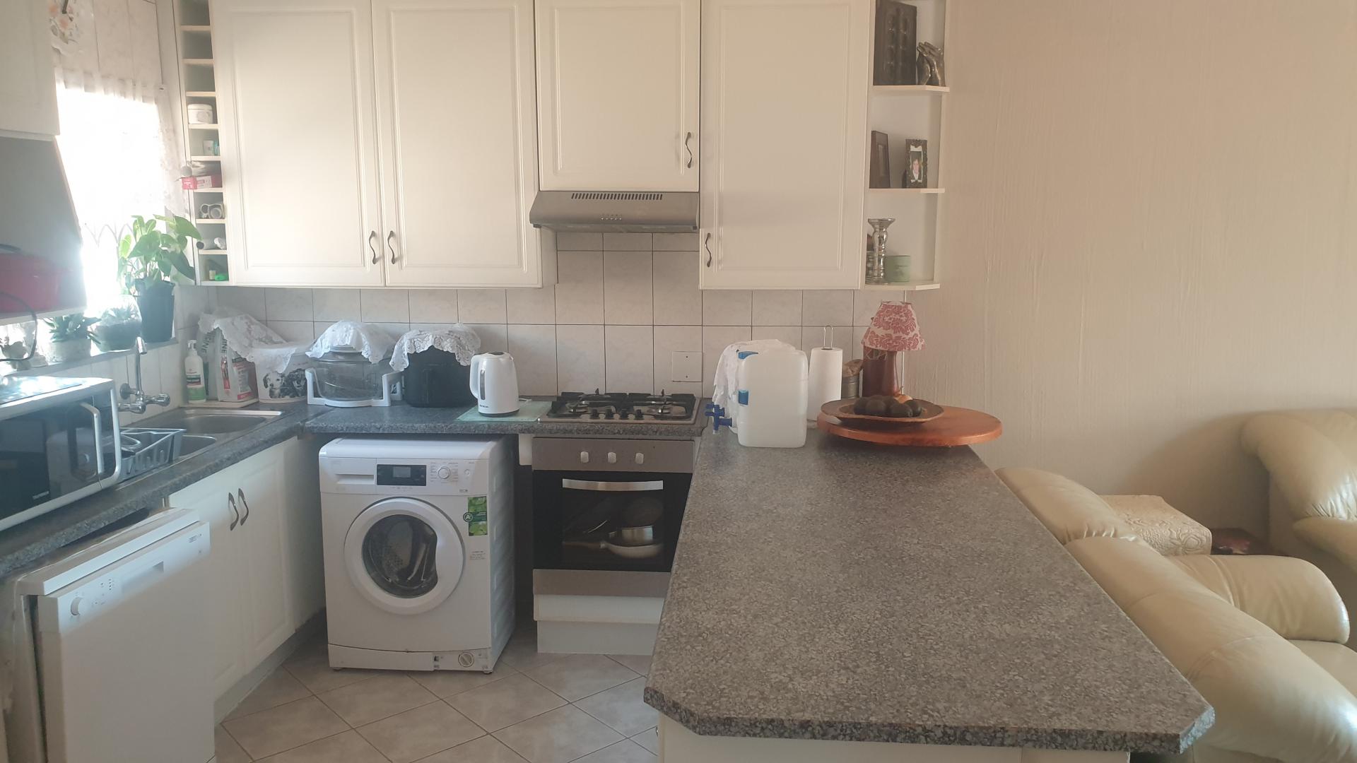  of property in Rooihuiskraal North