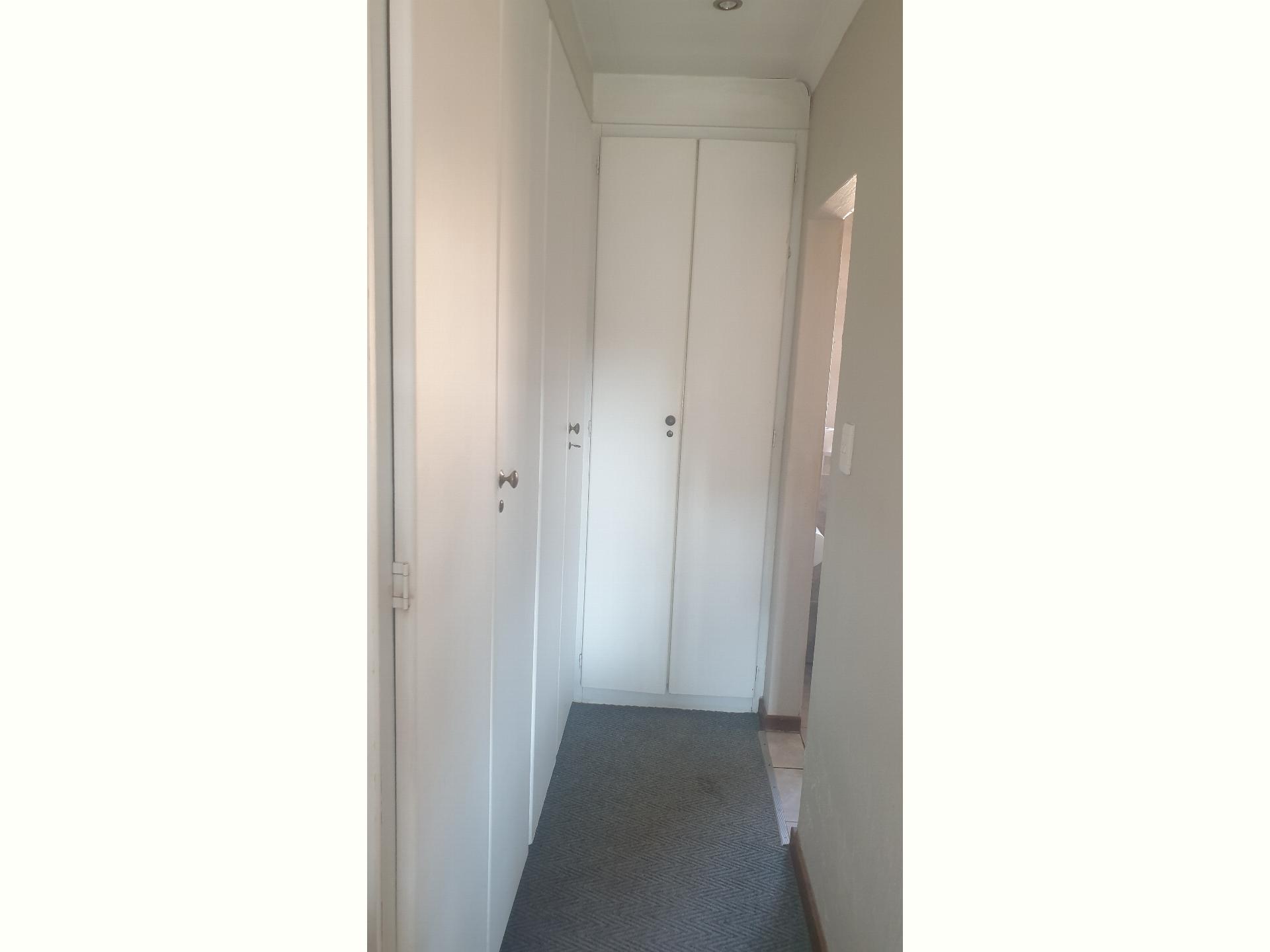  of property in Rooihuiskraal North