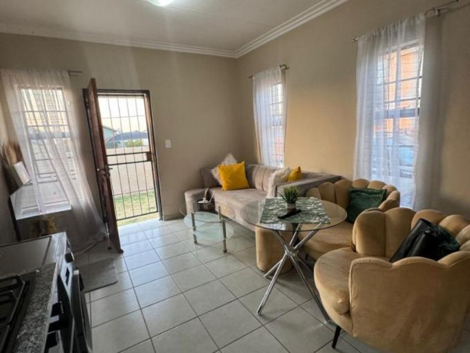 2 Bedroom House for Sale For Sale in South Hills - MR692988