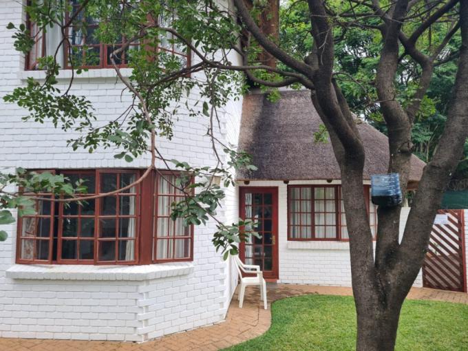 4 Bedroom House for Sale For Sale in Geelhoutpark - MR692996