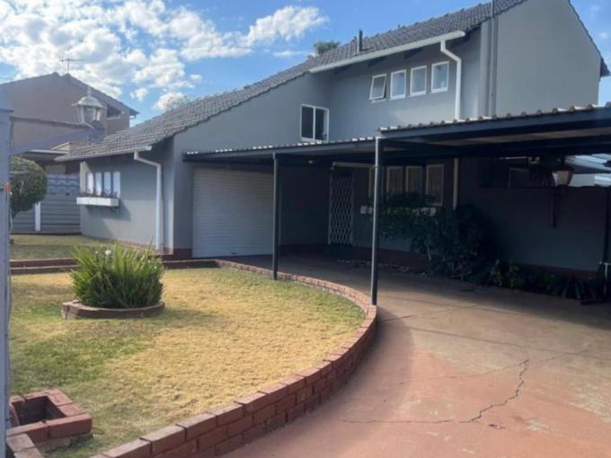 4 Bedroom House for Sale For Sale in Danville - MR693021