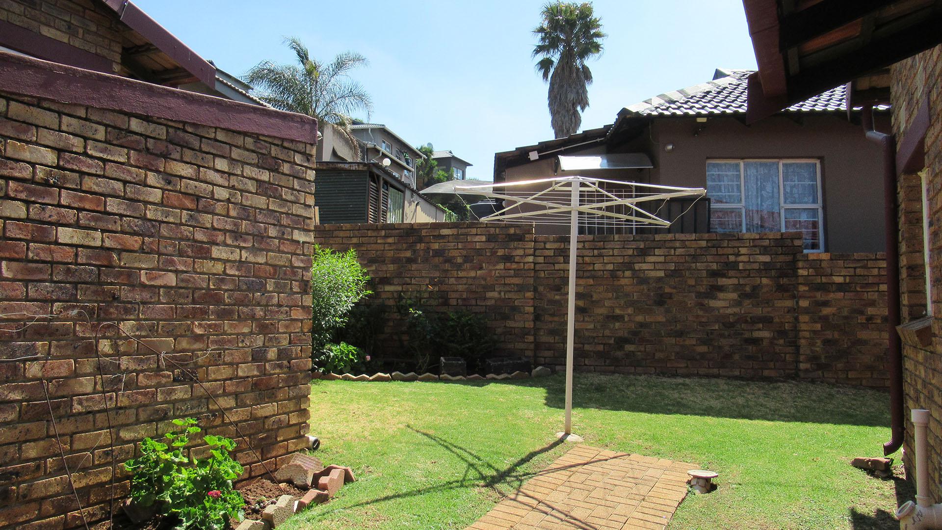 Backyard of property in Noordheuwel