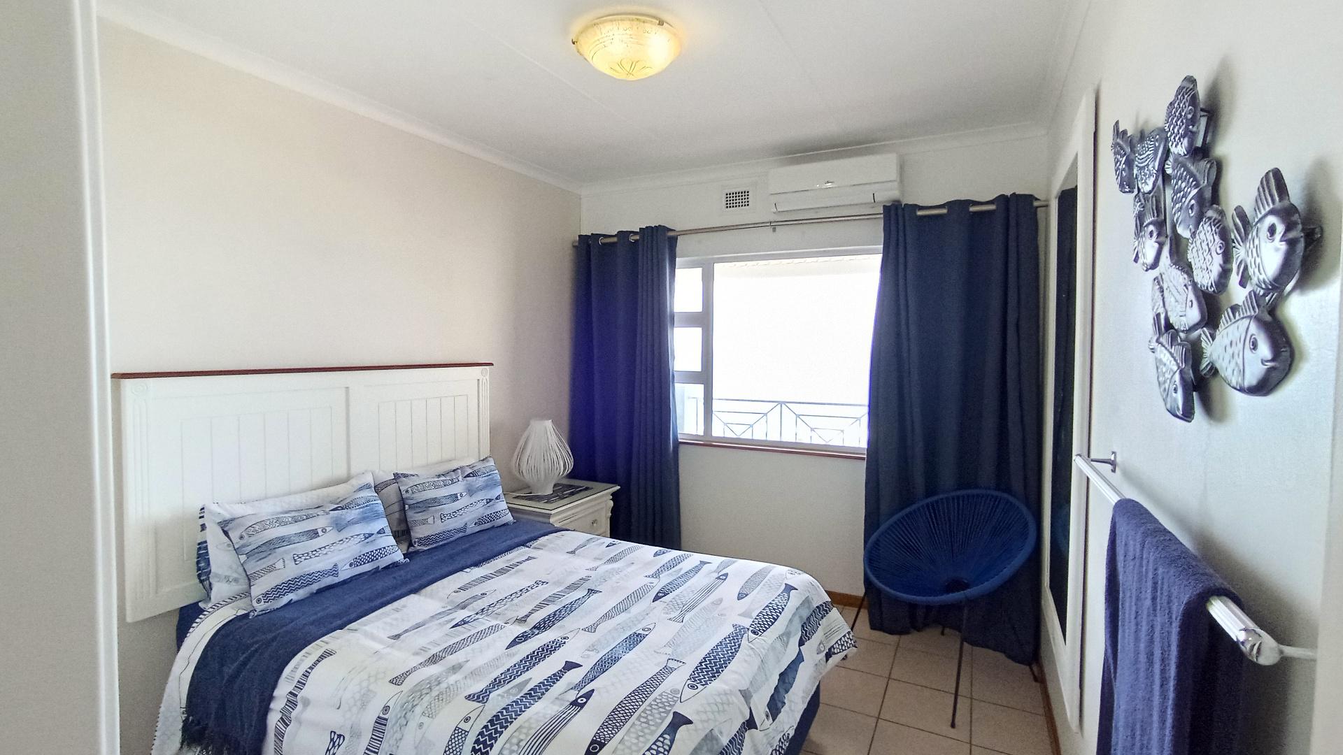 Bed Room 1 - 13 square meters of property in Scottburgh