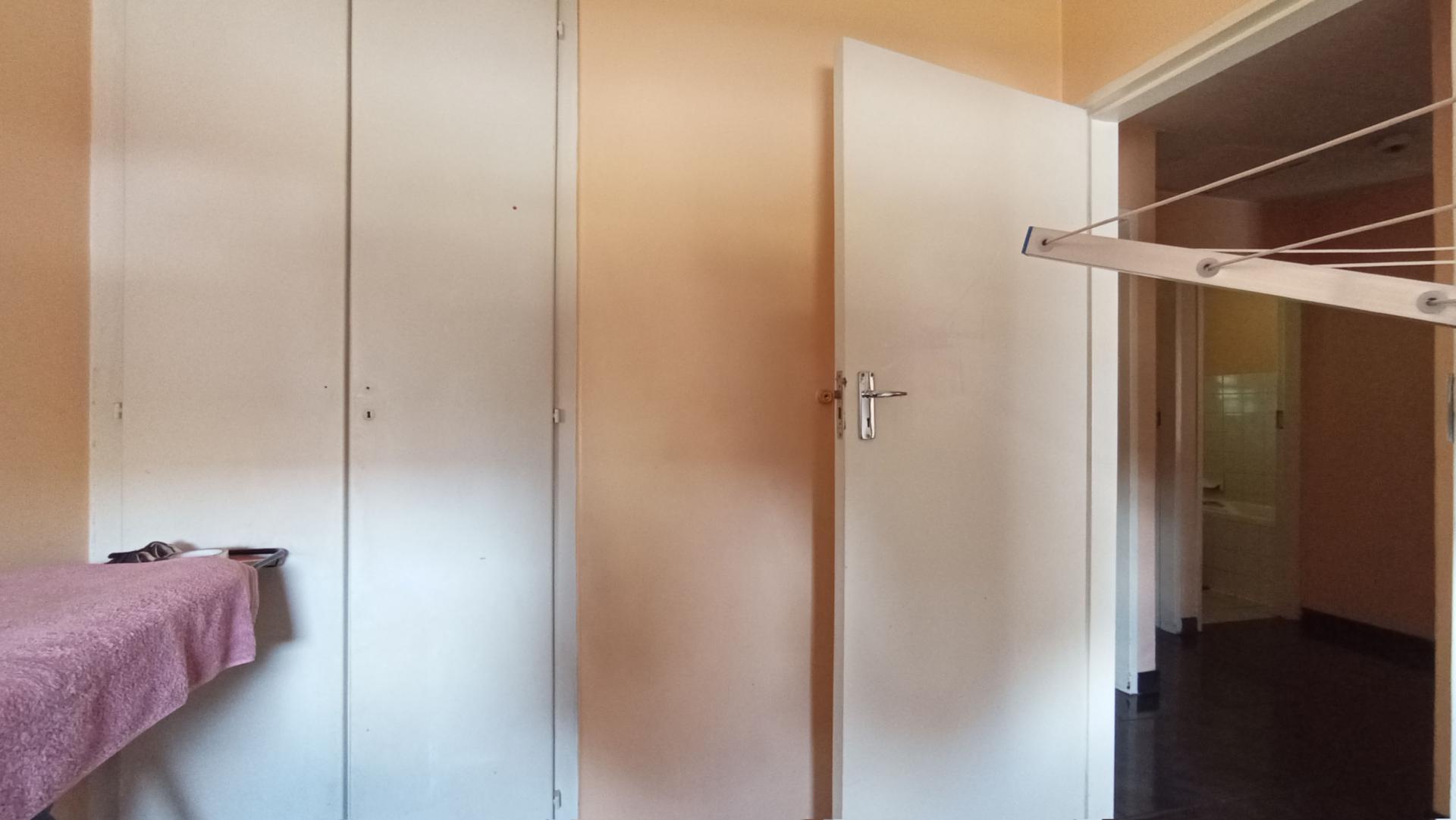 Bed Room 2 - 8 square meters of property in Lindhaven