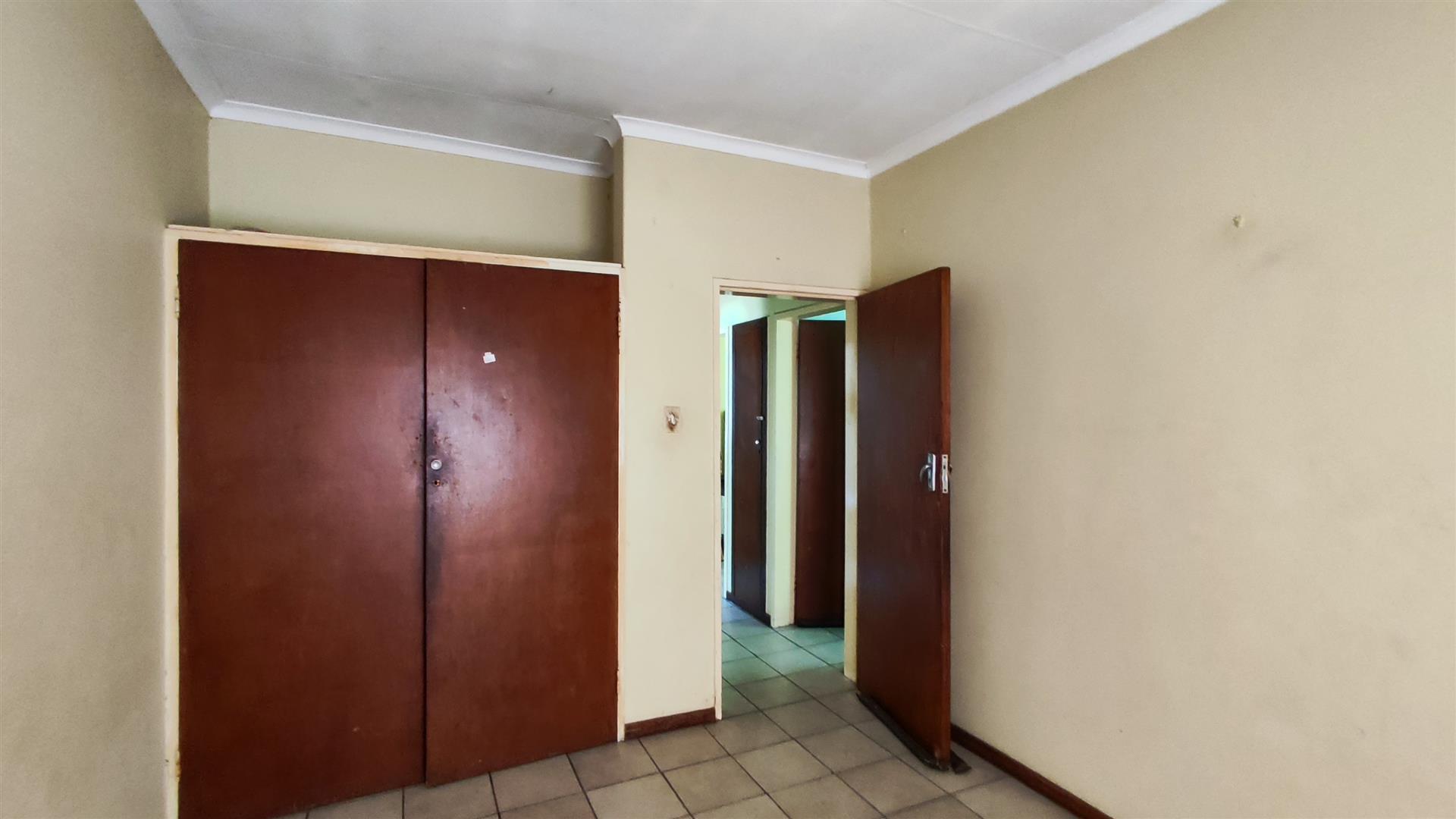 Bed Room 3 - 14 square meters of property in Sasolburg