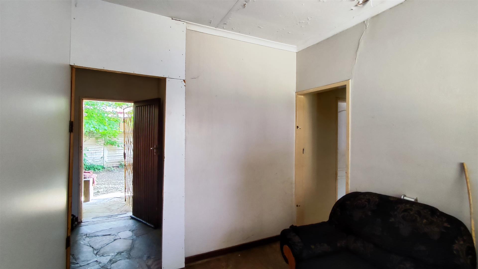Dining Room - 9 square meters of property in Sasolburg