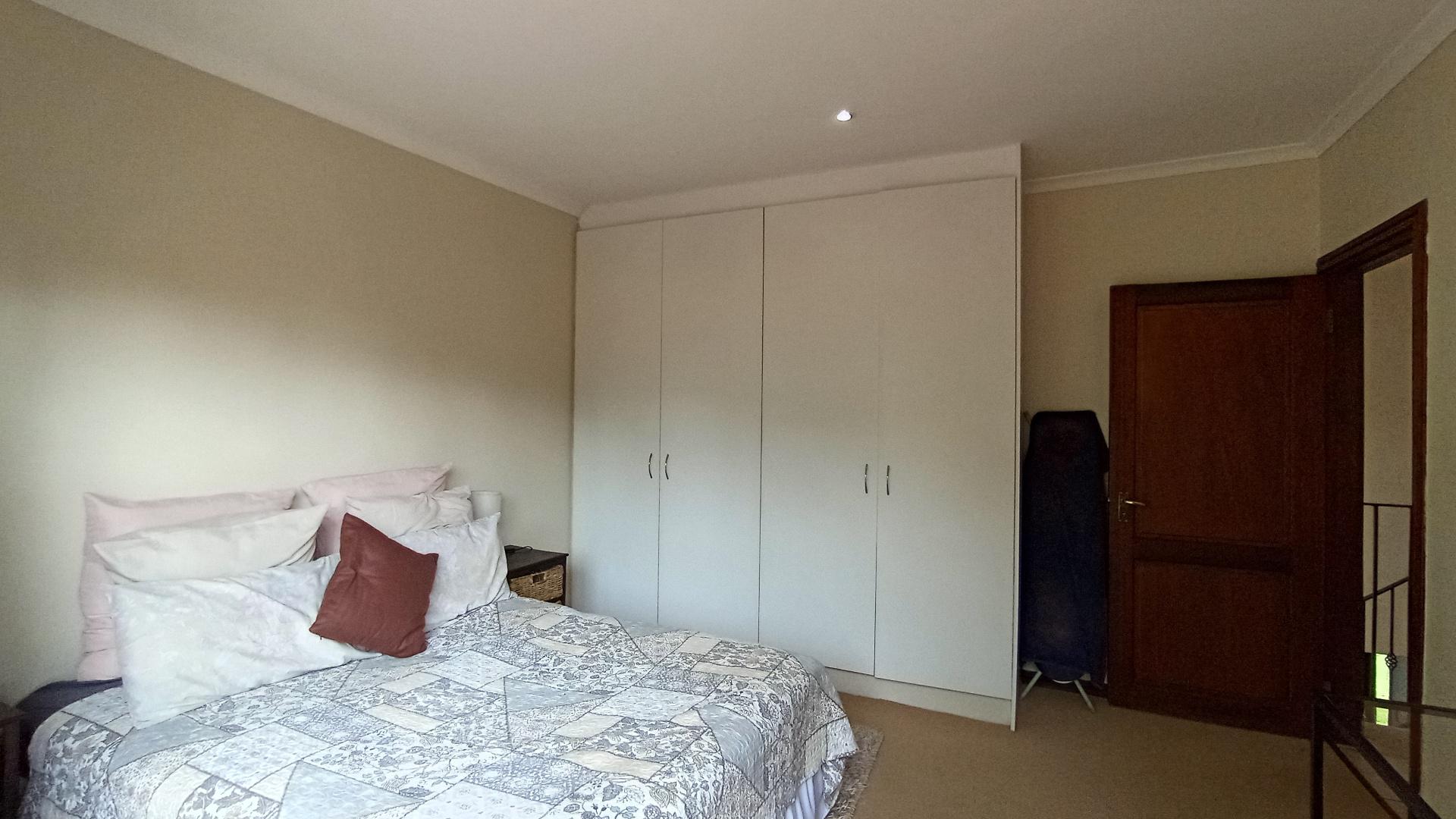 Bed Room 2 - 15 square meters of property in Plantations