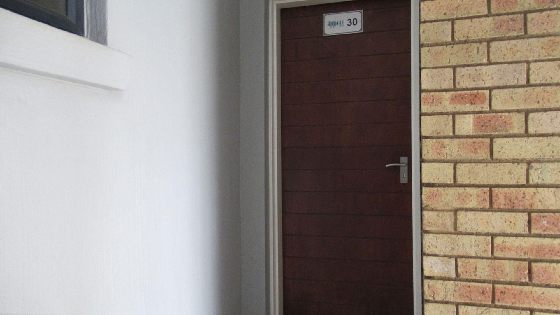 Front View of property in Barbeque Downs