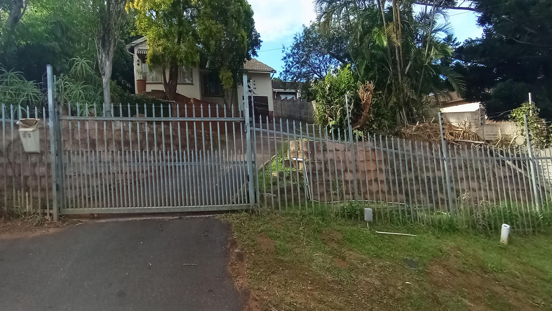 Front View of property in Durban North 
