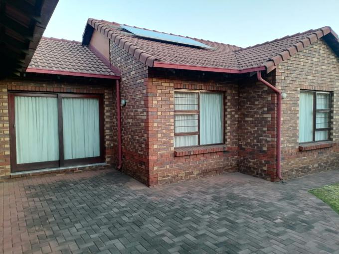 3 Bedroom House for Sale For Sale in Kempton Park - MR693127