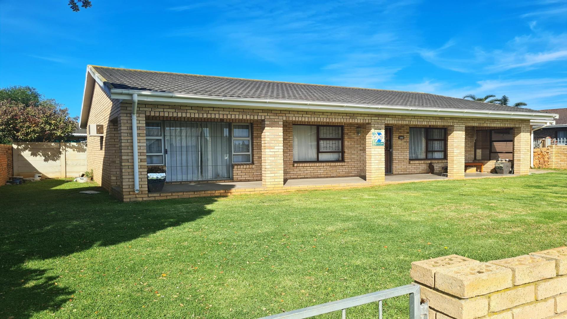 Front View of property in Jeffrey's Bay
