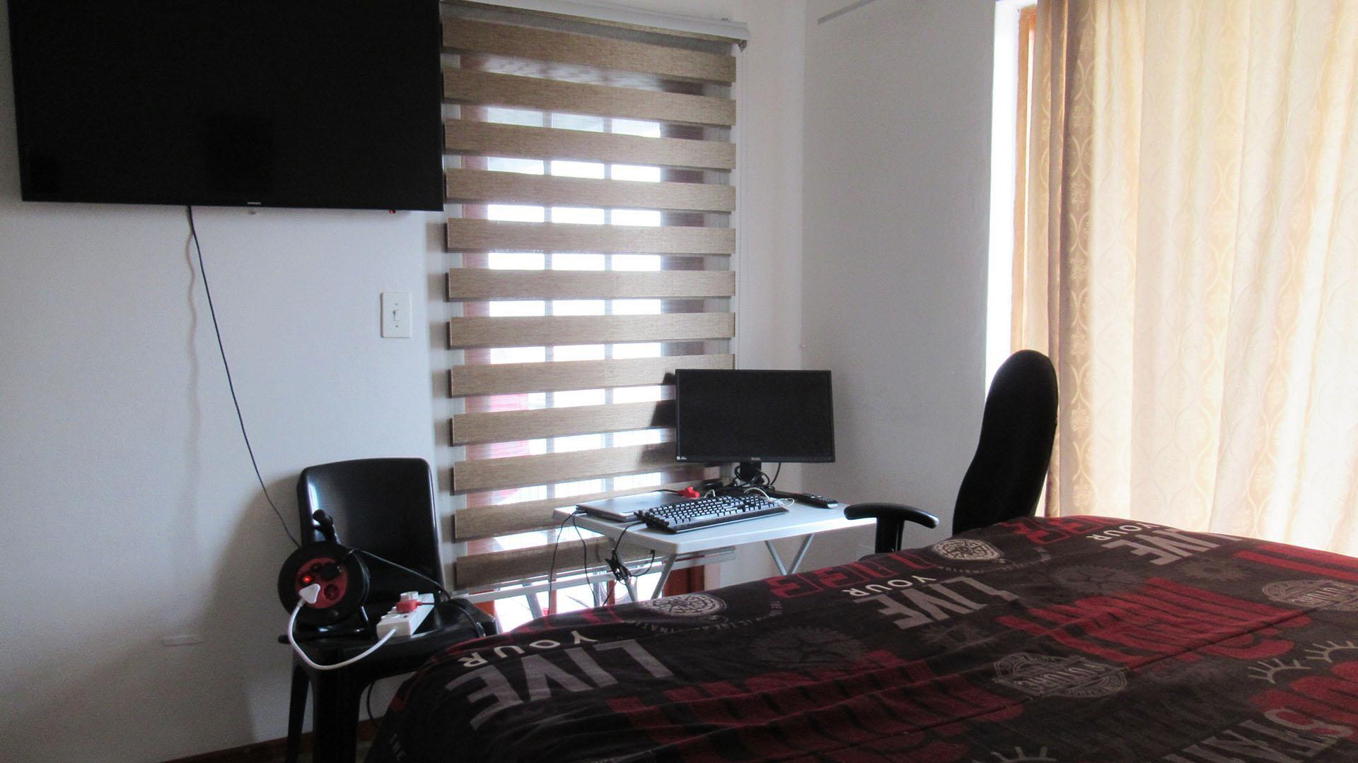 Main Bedroom - 14 square meters of property in Winchester Hills