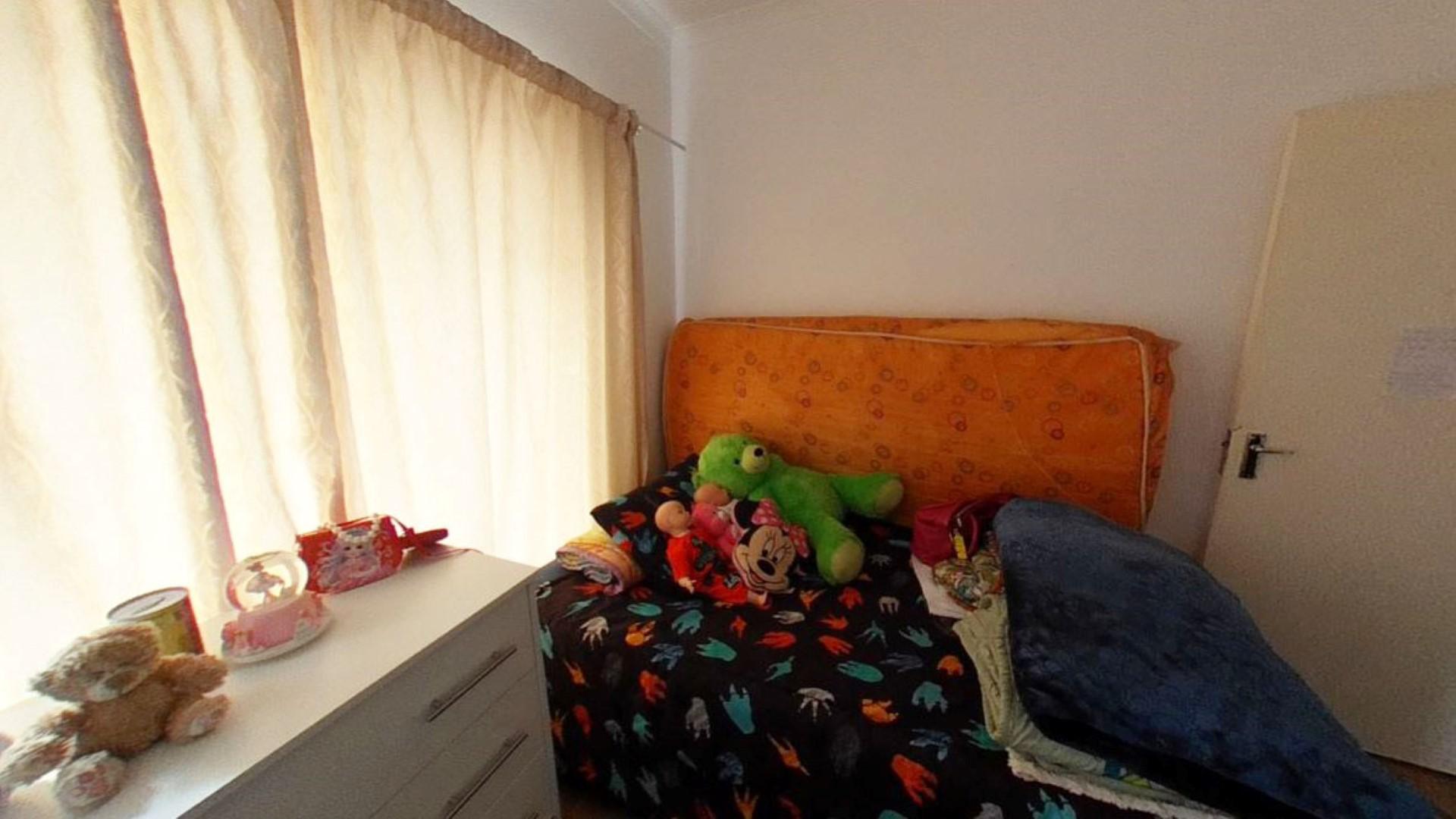 Bed Room 1 - 12 square meters of property in Winchester Hills