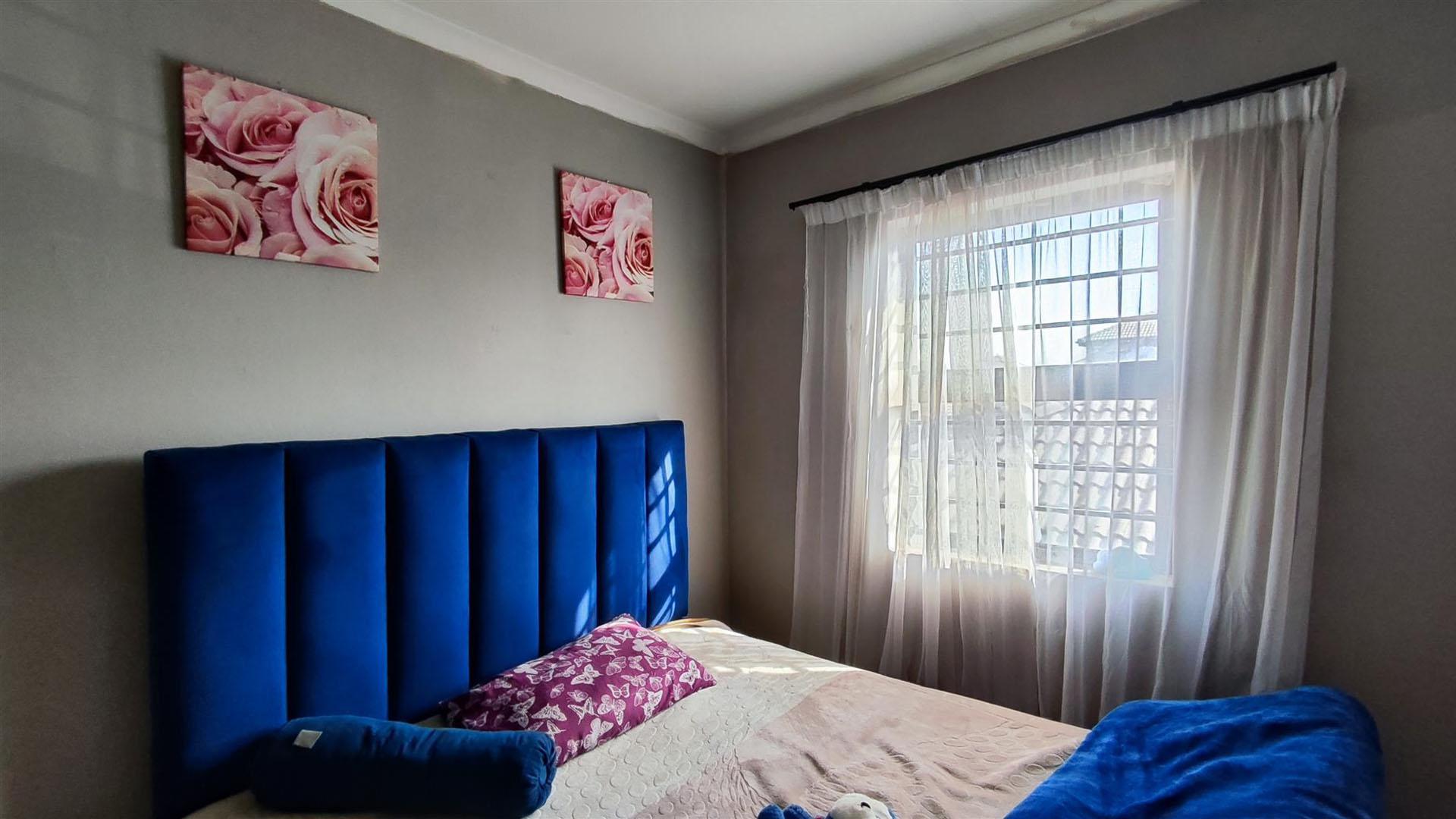 Bed Room 2 - 9 square meters of property in Albertsdal