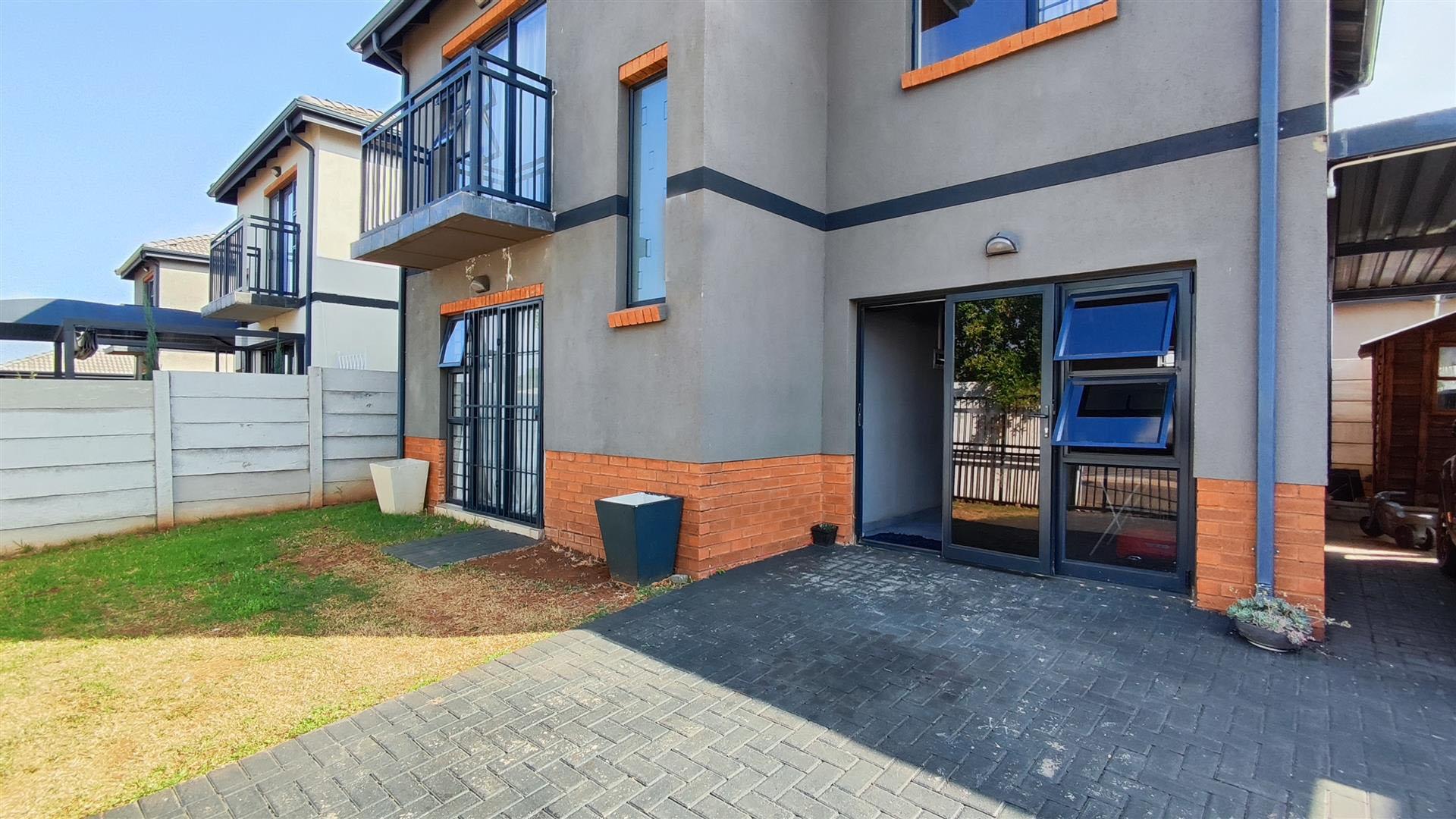 Front View of property in Albertsdal