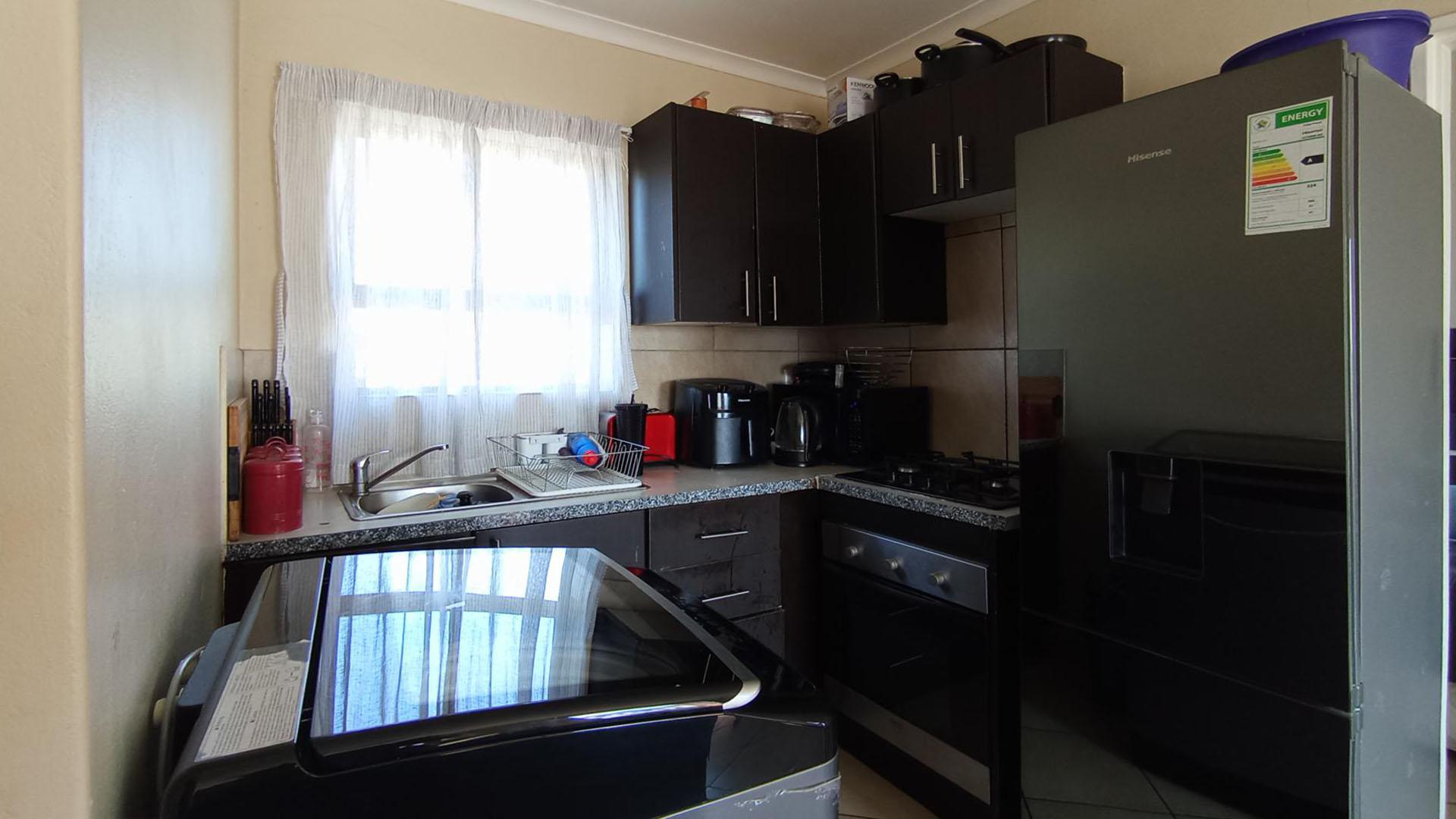 Kitchen - 7 square meters of property in Sagewood