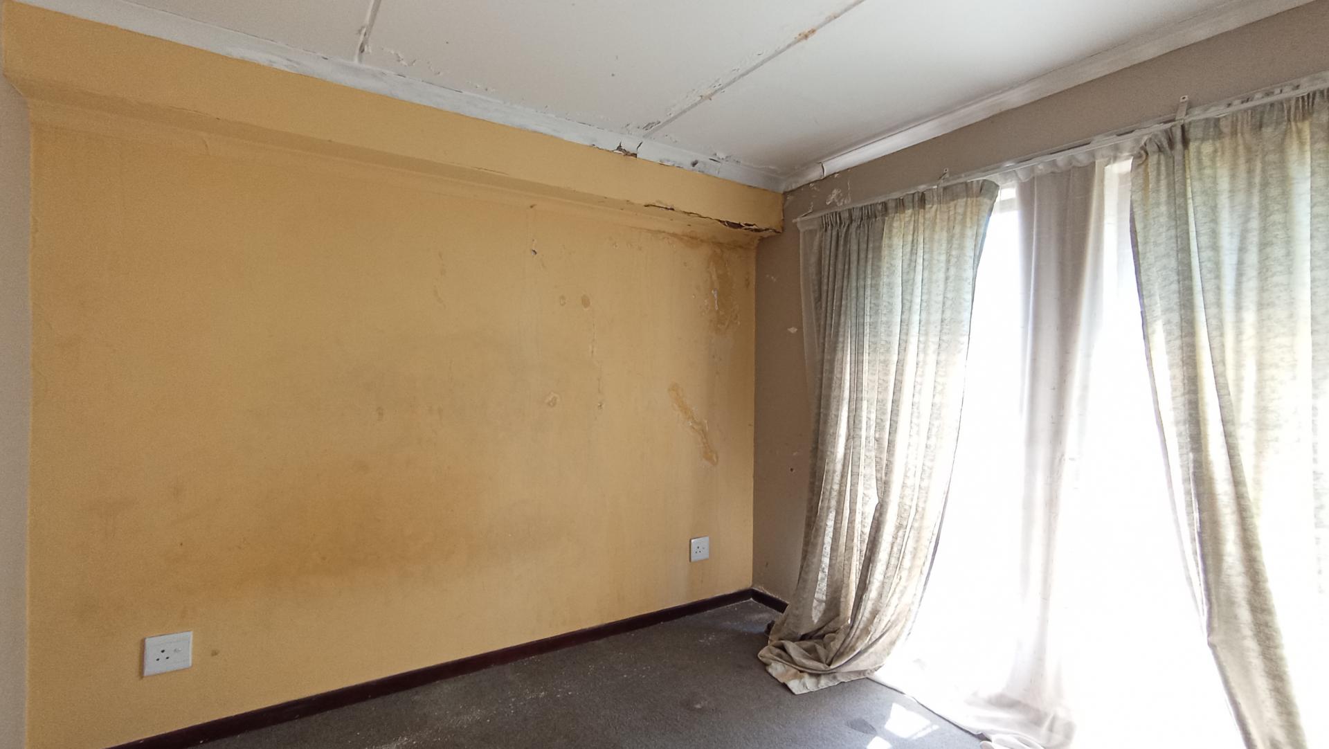 Bed Room 1 - 13 square meters of property in Sunninghill