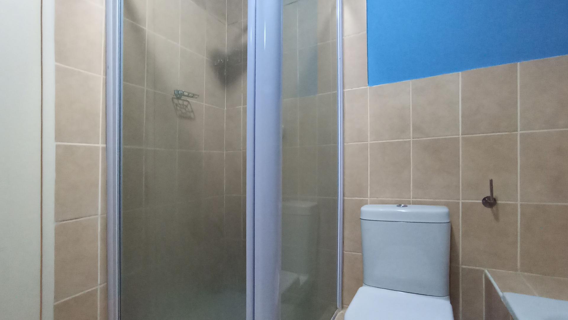 Bathroom 1 - 5 square meters of property in Sunninghill