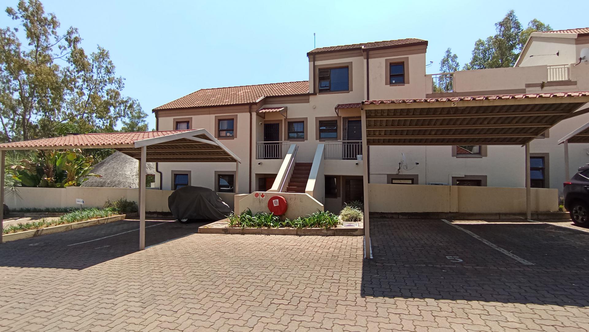 Front View of property in Sunninghill