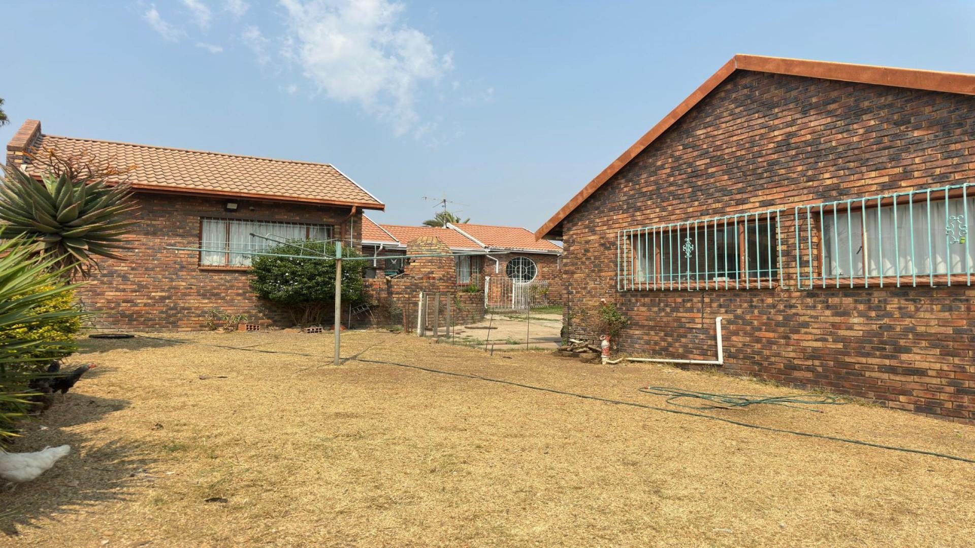 Front View of property in Elandspark