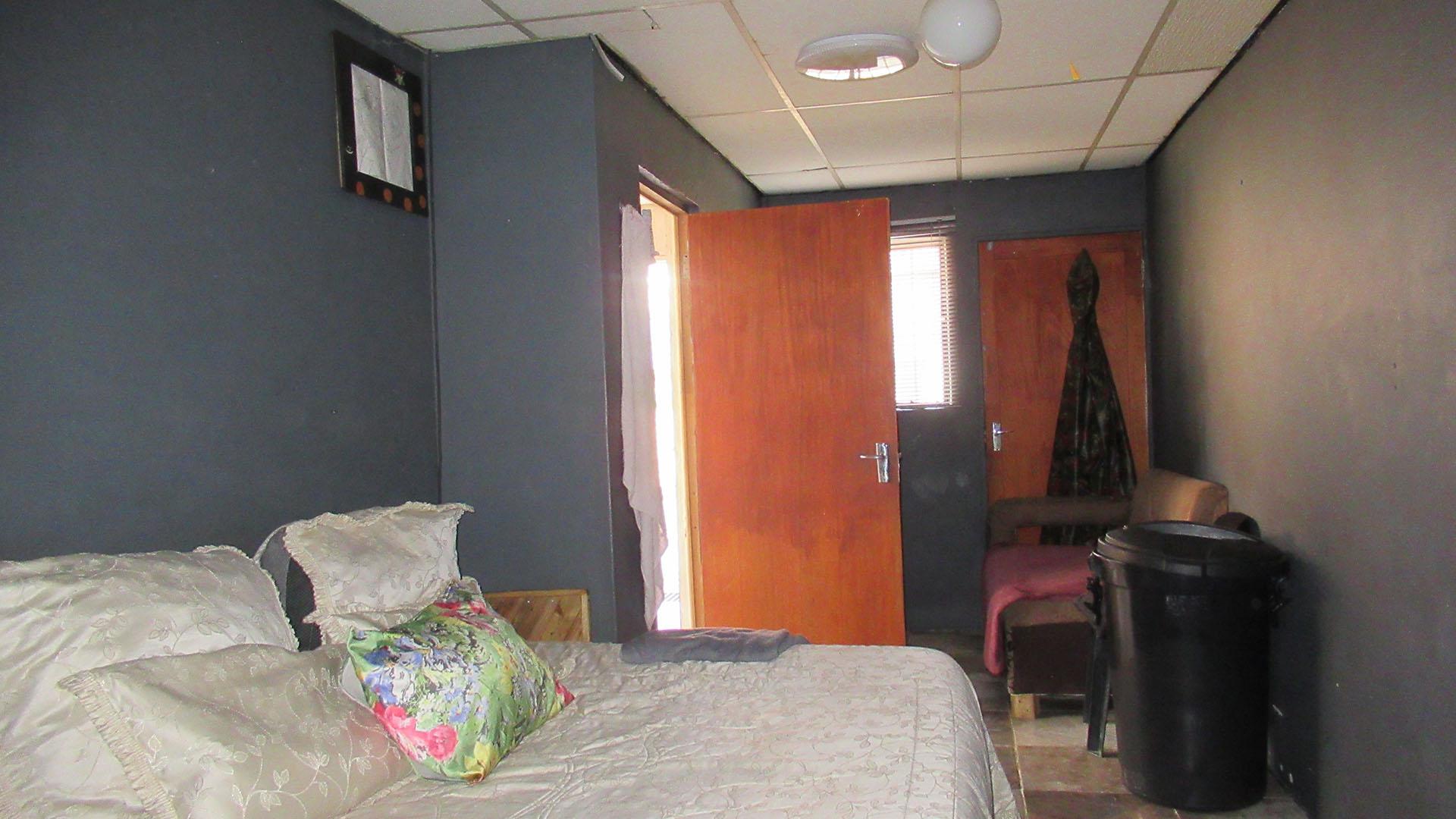 Flatlet - 31 square meters of property in Elandspark