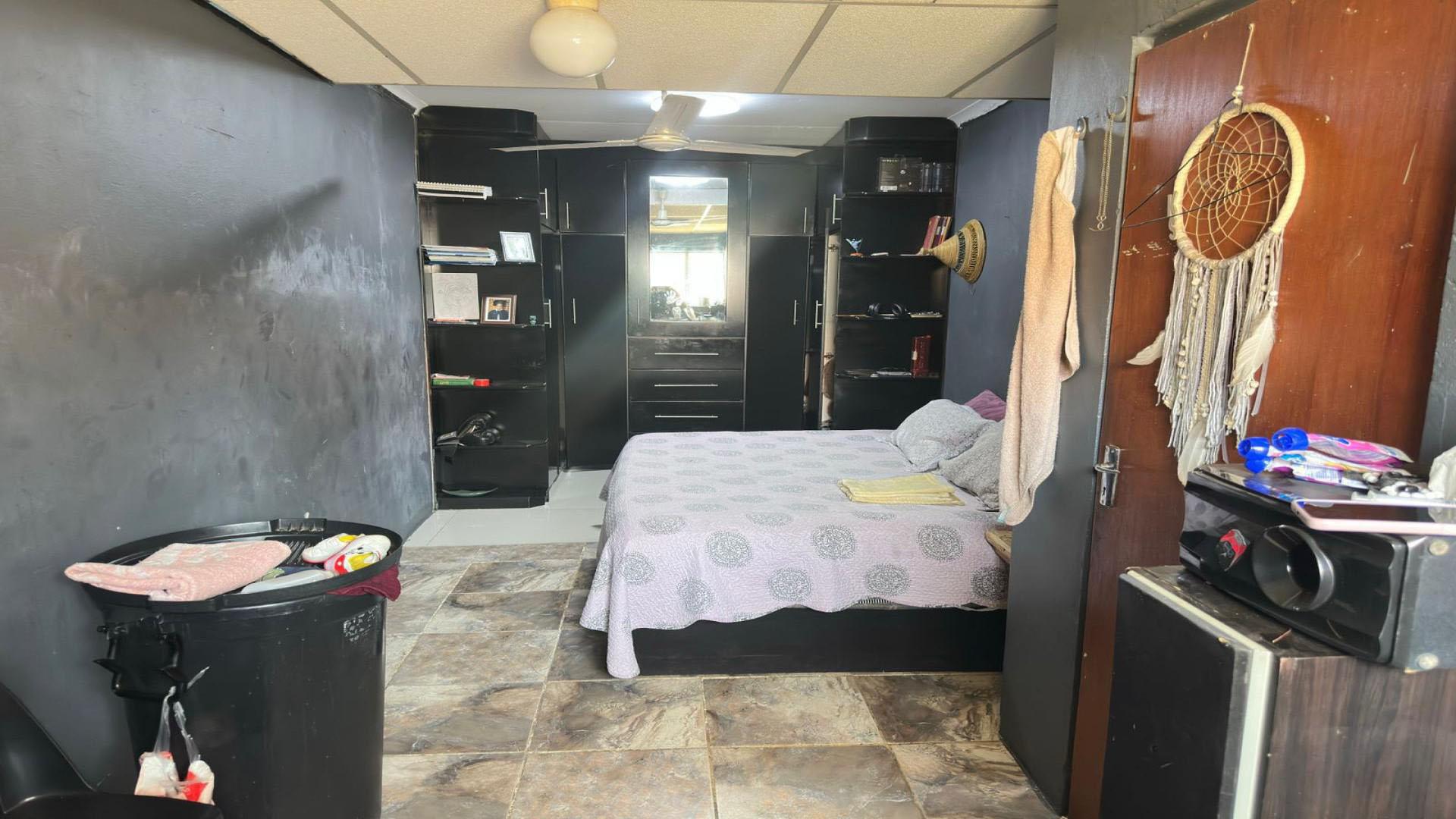 Flatlet - 31 square meters of property in Elandspark