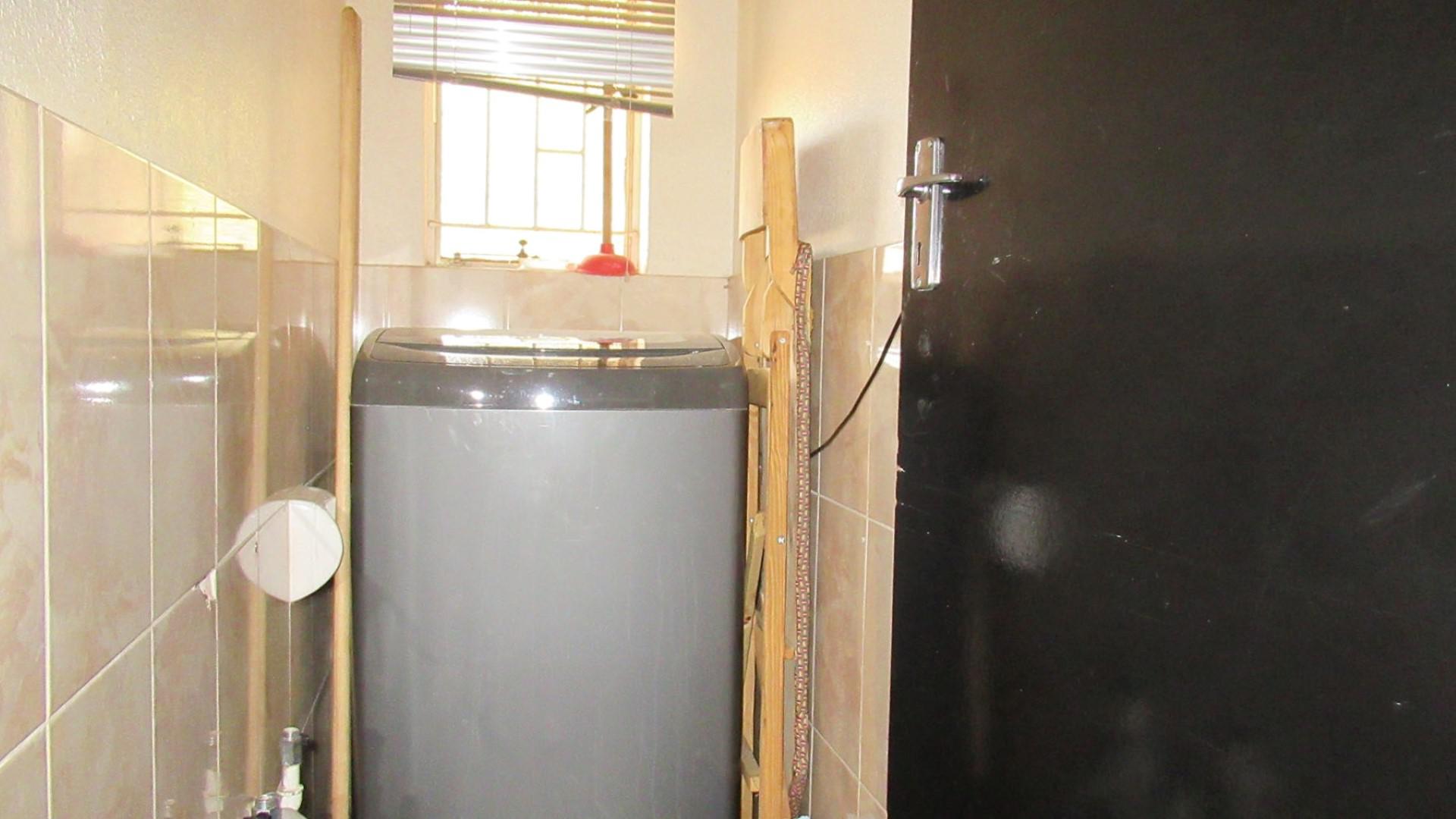 Spaces - 23 square meters of property in Elandspark