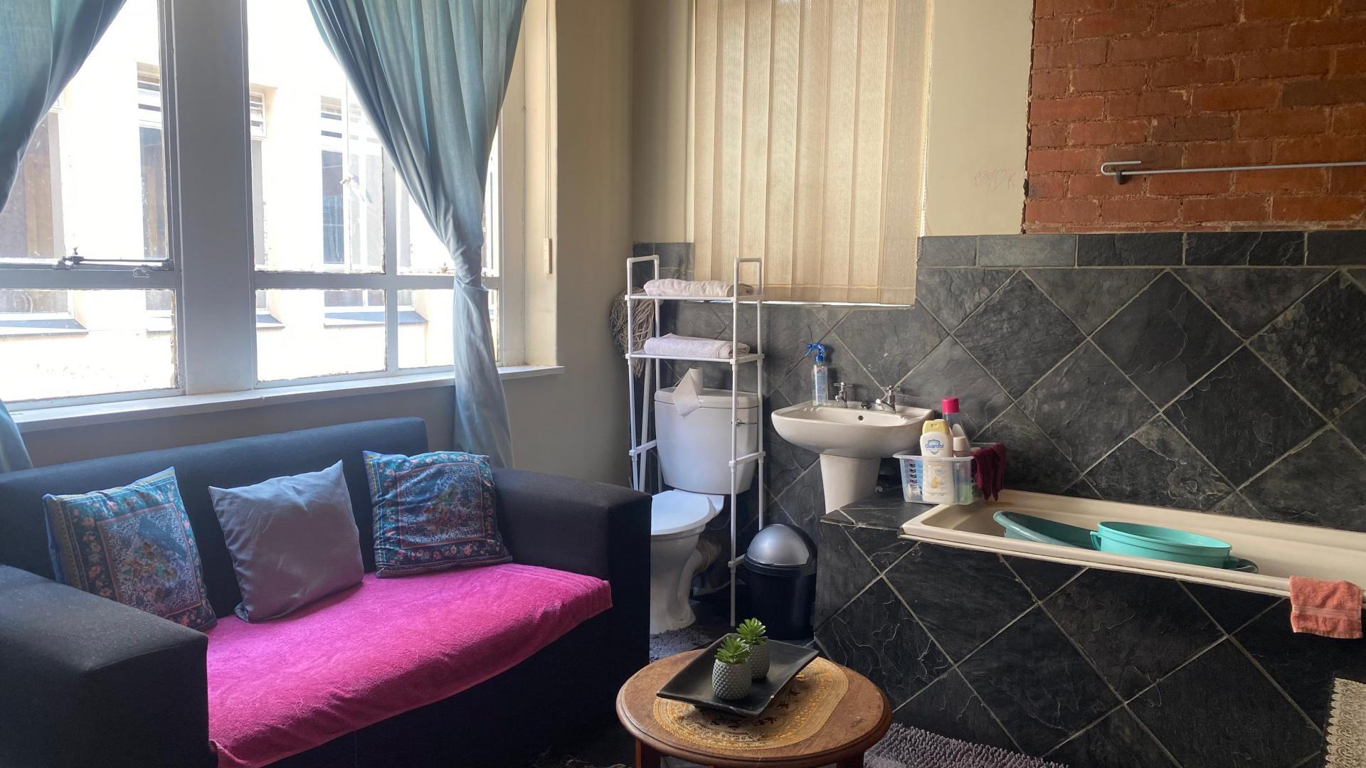 Bathroom 2 of property in Marshallstown