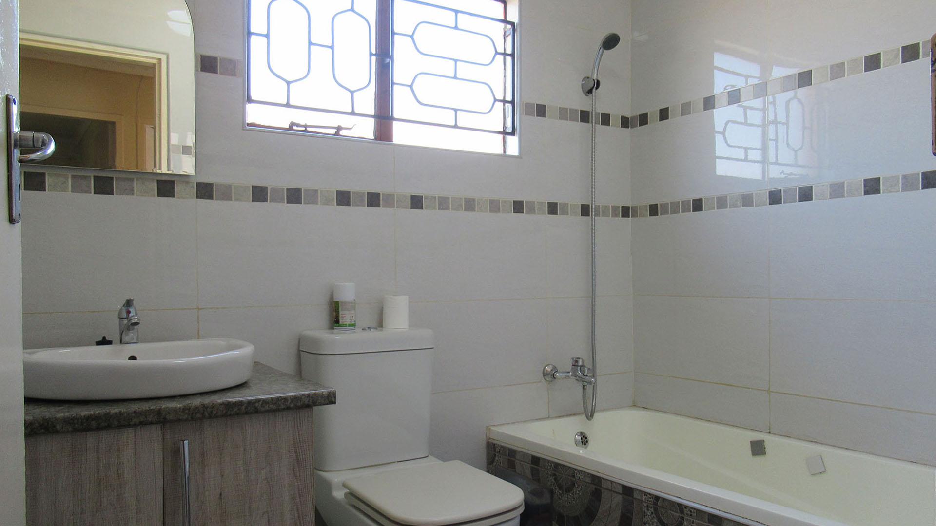 Bathroom 1 - 4 square meters of property in Mohlakeng