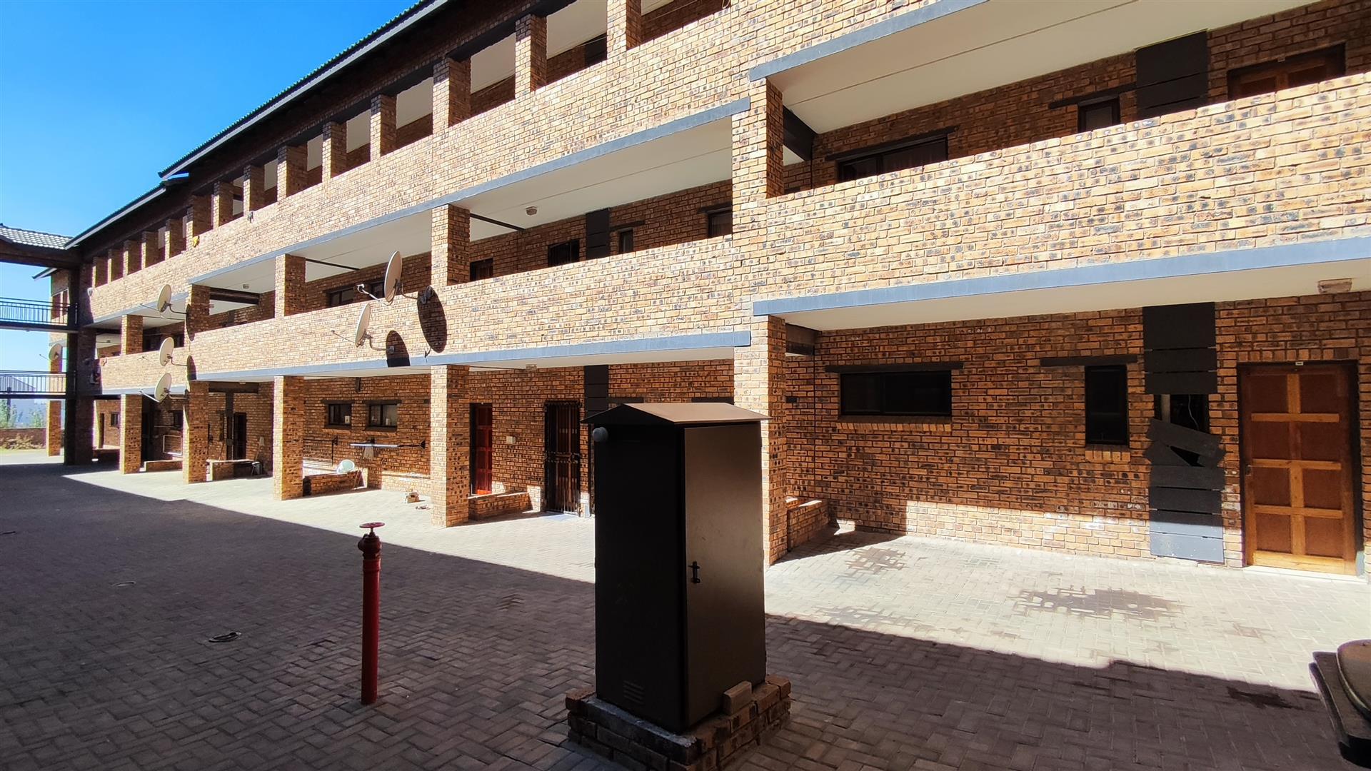 Front View of property in Witfield