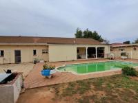  of property in Oudtshoorn